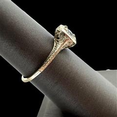 14K Yellow Gold Clear Stone Ring Sz: 6 - 1.5G!